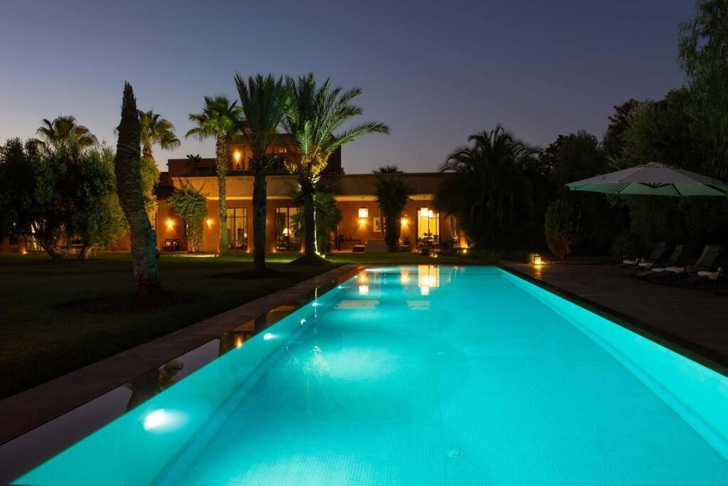 Villa Exceptional On 10,000 Meter Square With Heated Pool