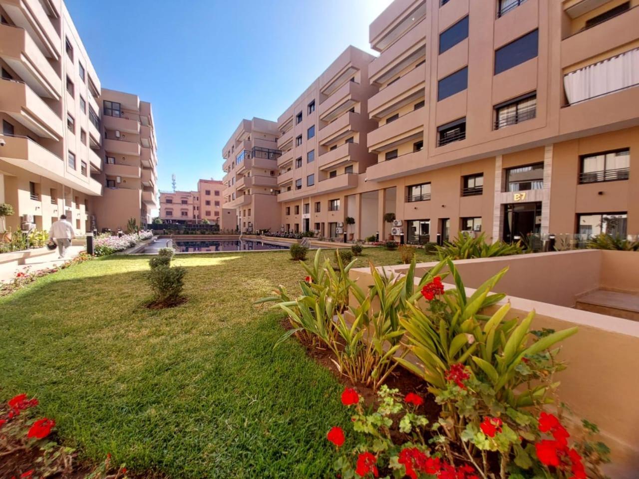 Palm Apartment