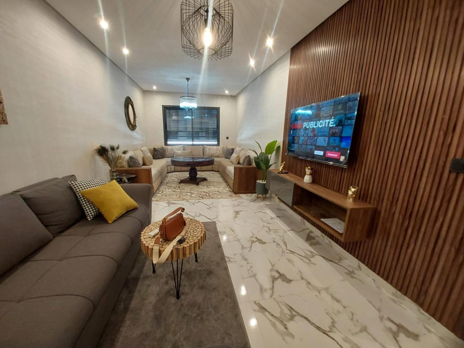 Palm Apartment