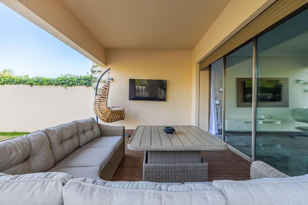De Luxe Avec Piscine Chauffee Et Vue Sur Le Golf - Marrakech Prestigia
