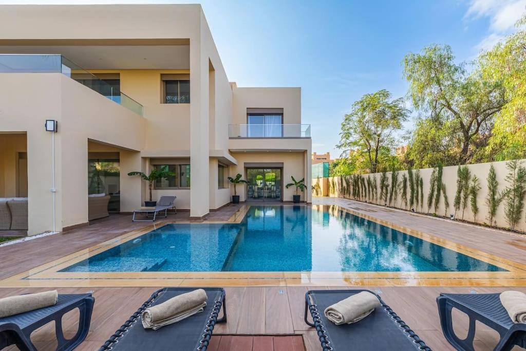 Villa De Luxe Avec Piscine Chauffee Et Vue Sur Le Golf - Marrakech Prestigia *
