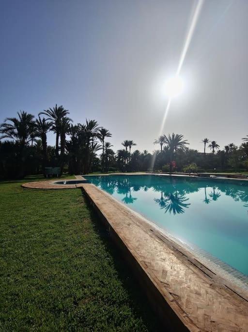 Palmeraie Avec Terrasse *