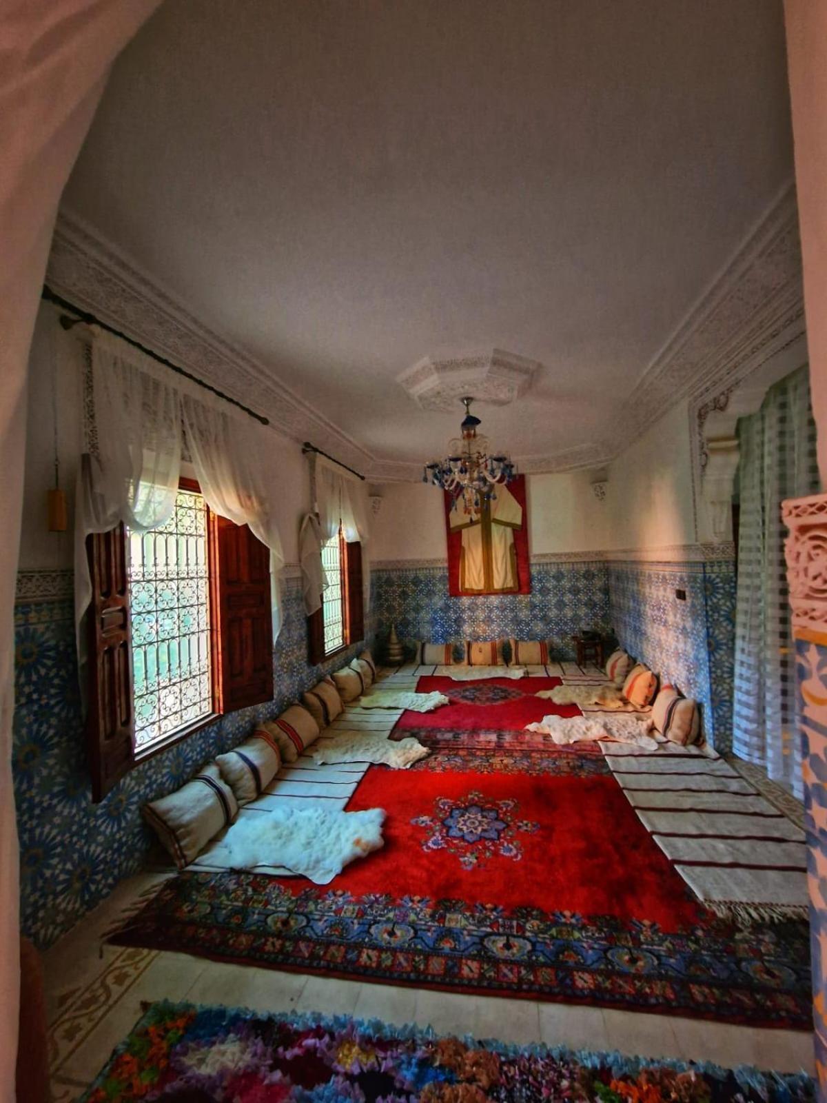 Dalia Riad 3*