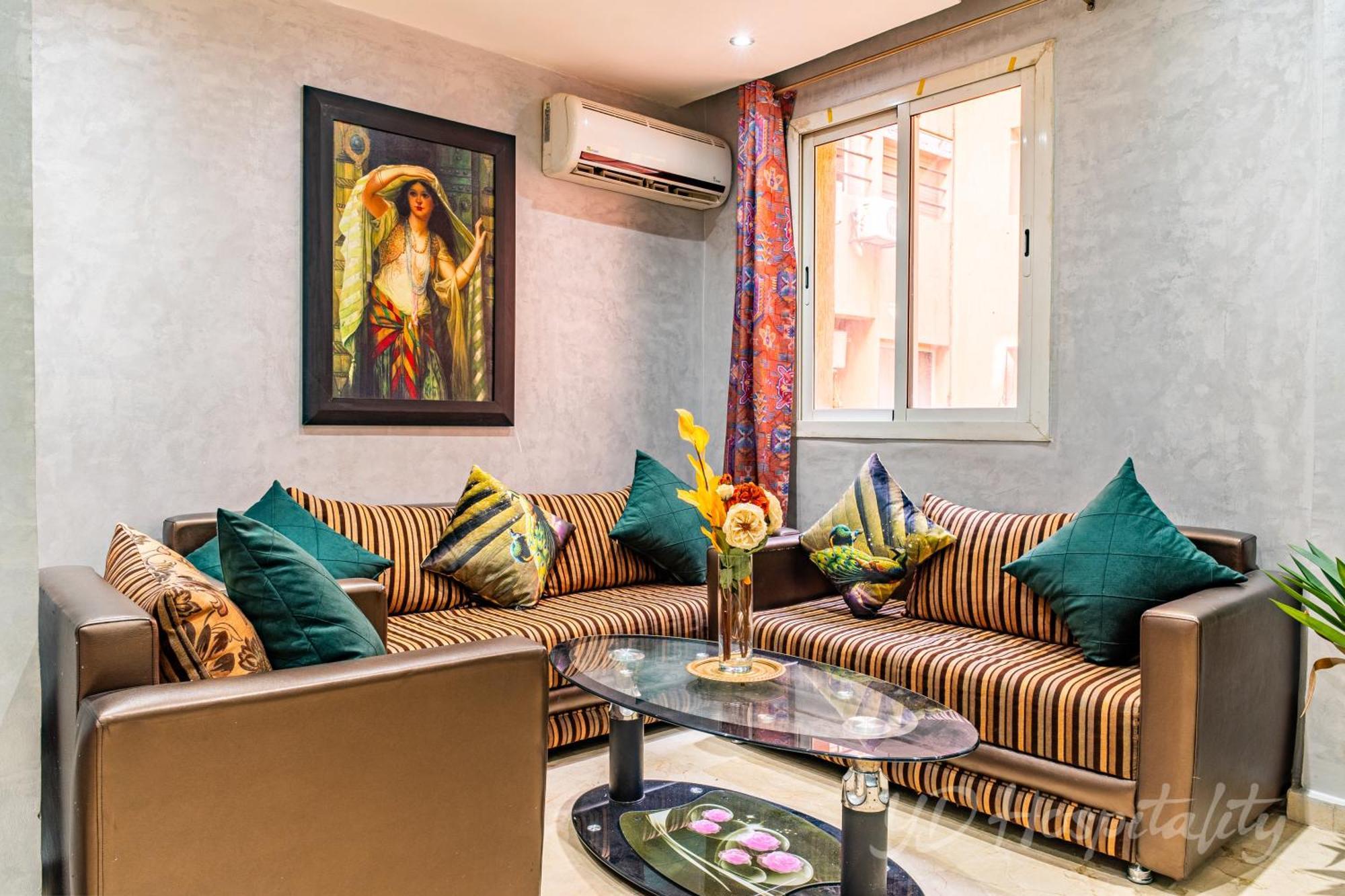 5-star Atlas Pearl Well Centered Apartment