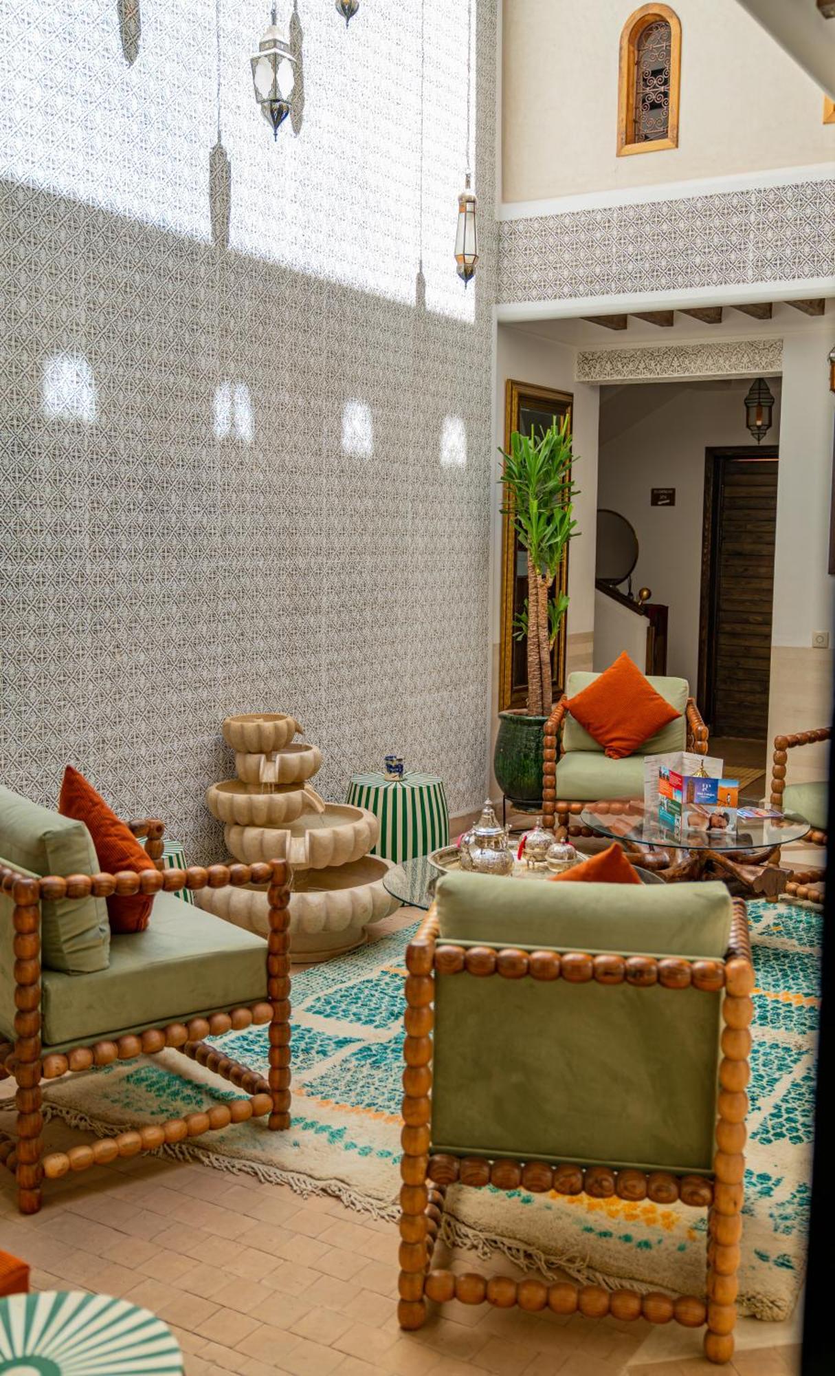 Cologne & Riad