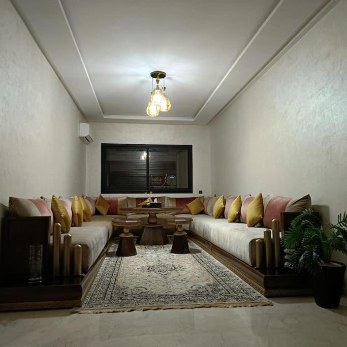 Appartement Superbe A Cote De La Gare A Gueliz Marrakech
