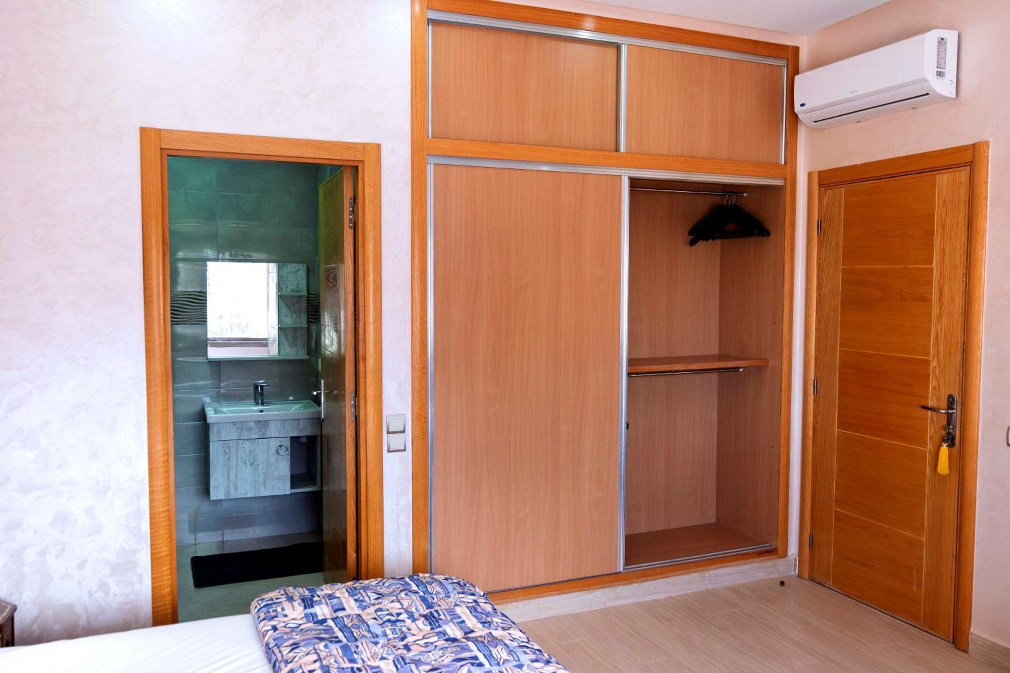 3 Suits Villa, Blue *