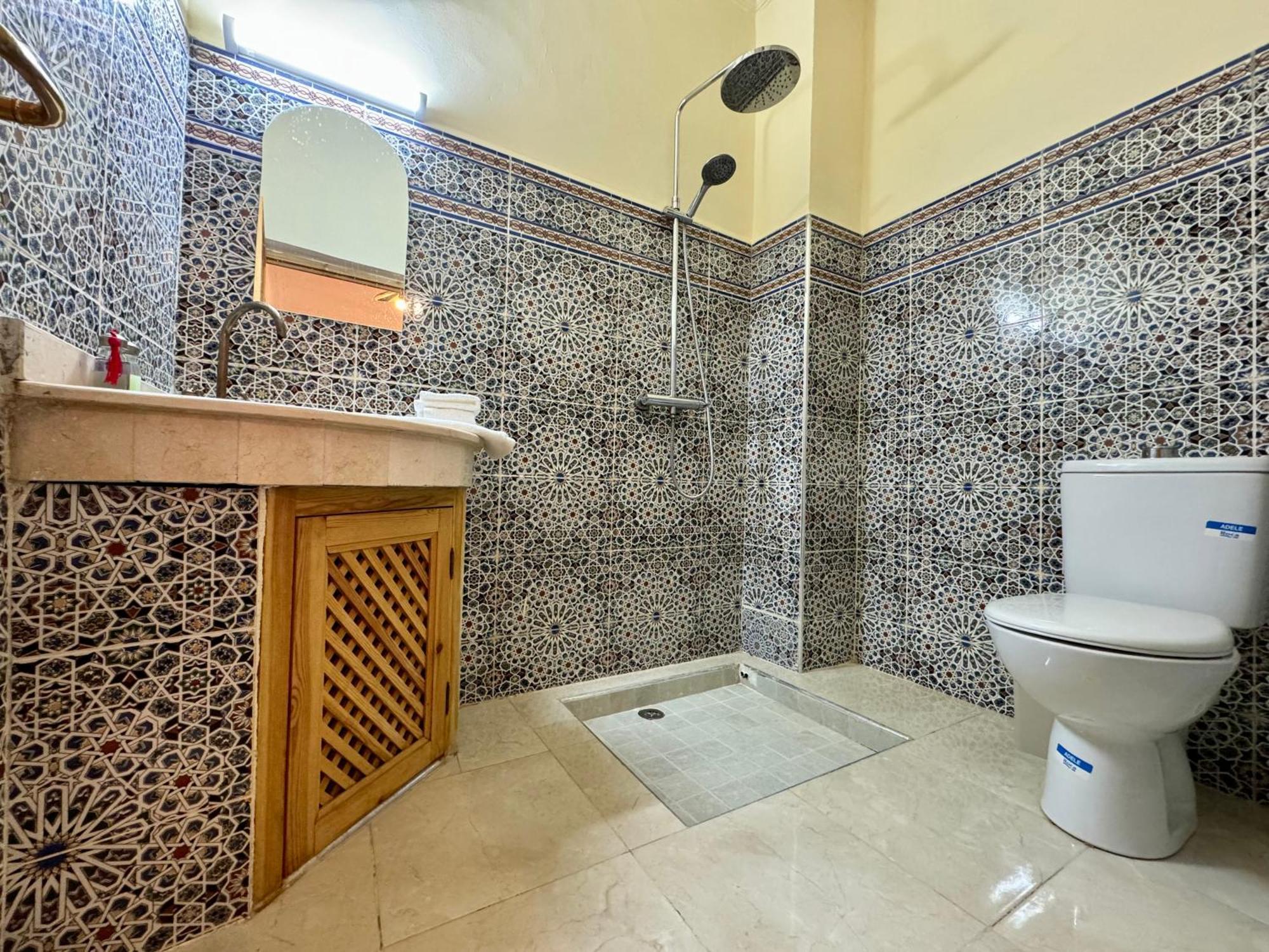 Riad Flottement Des Songes