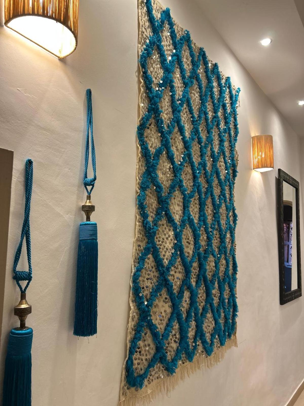 Dollar Des Sables & Marrakesh