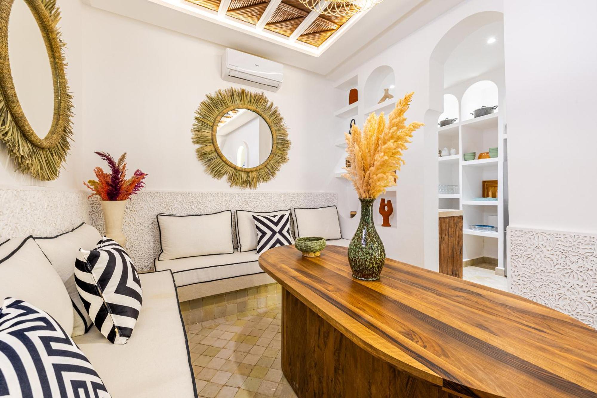 B&z Privatif Avec Piscine Et Petit Dejeuner Offert Marrakesh