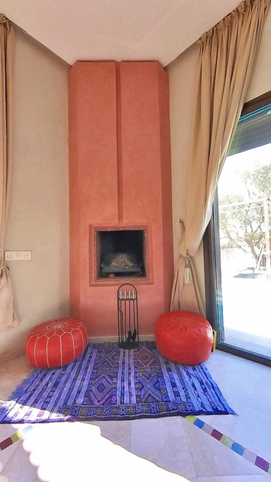Belle Vue - With A Private & Heated Pool Villa *
