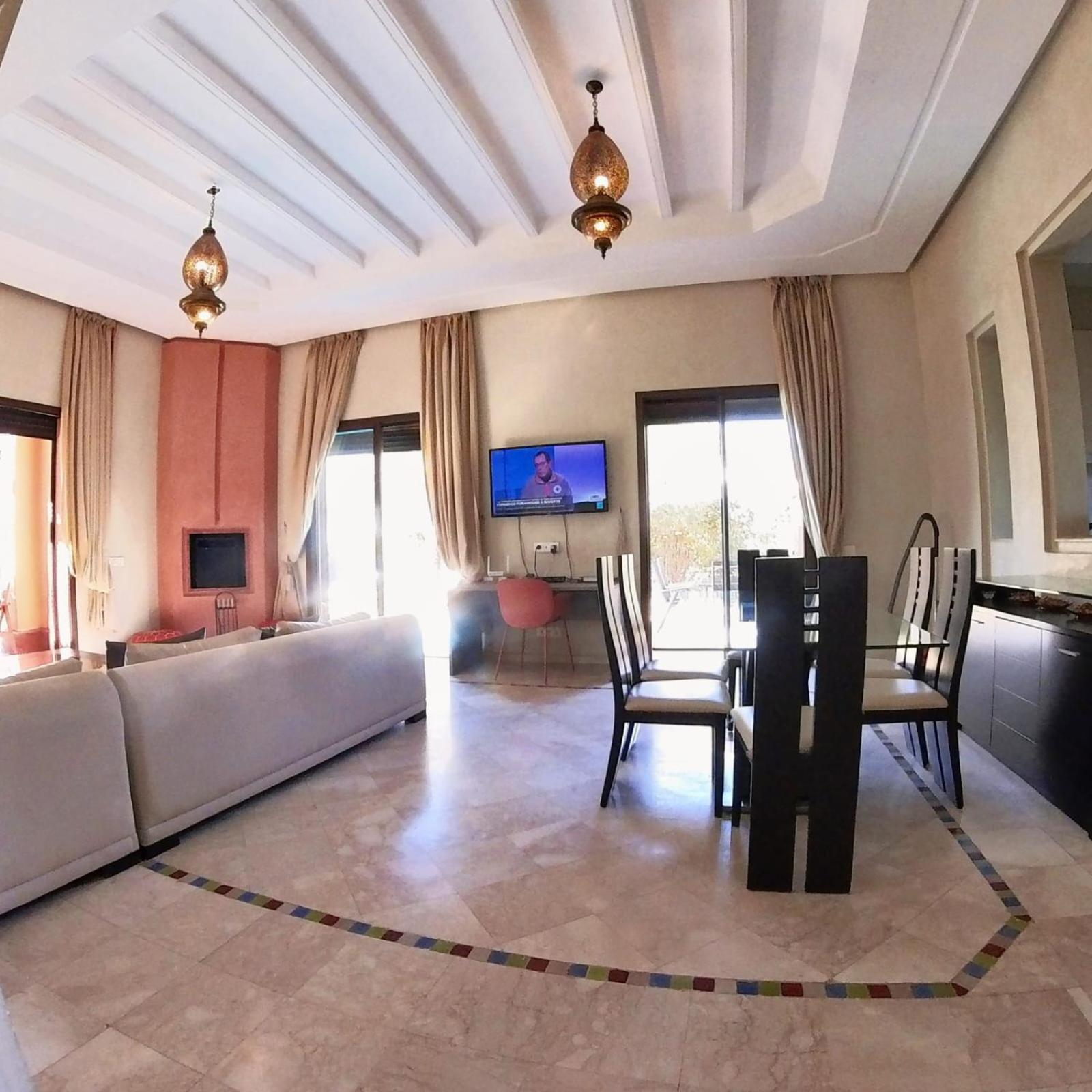 Belle Vue - With A Private & Heated Pool *