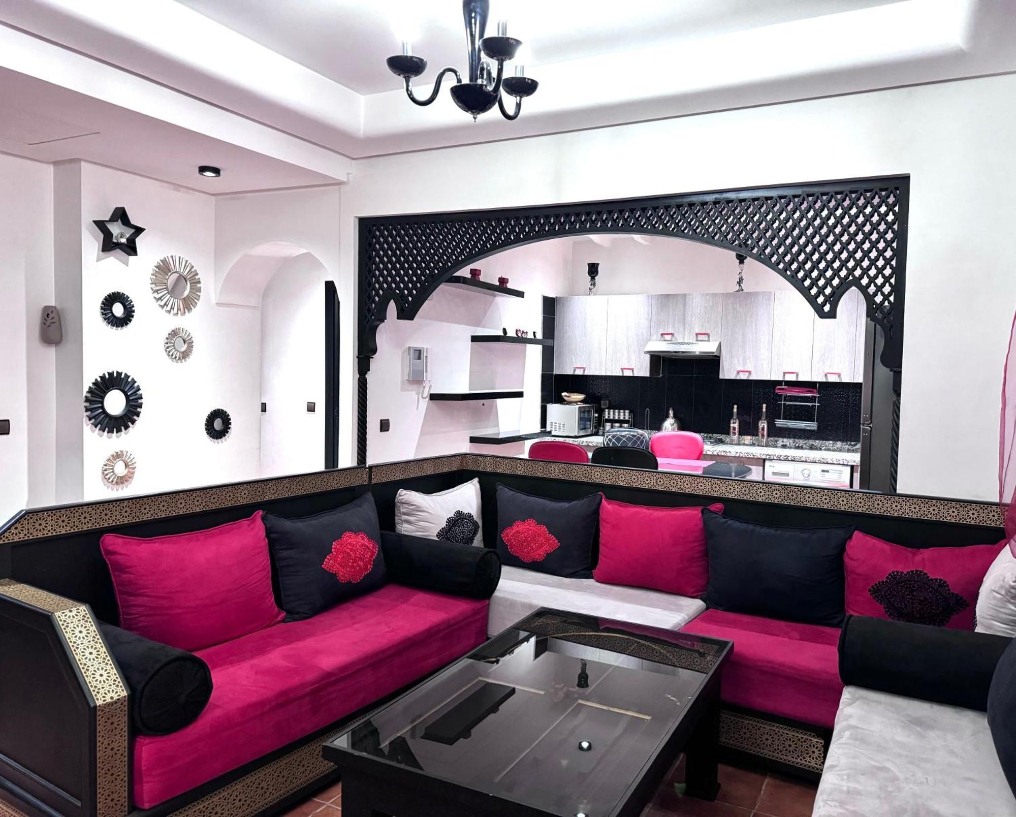 Rentsuite Premium Village Luxurious *