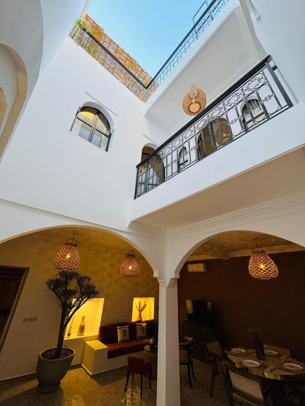 Private Riad With Heated Pool, Breakfast Included *
