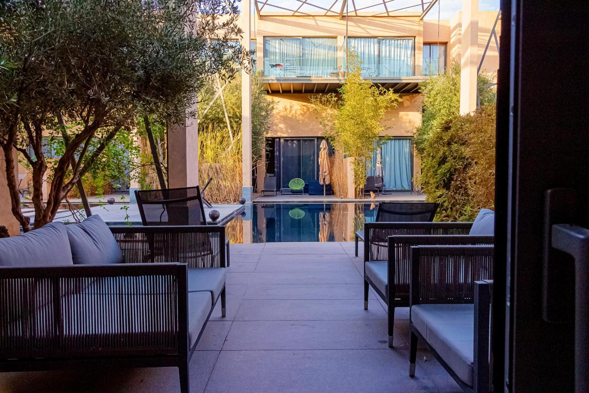 Lux 2br Loft - Oliver Palm Apartment *