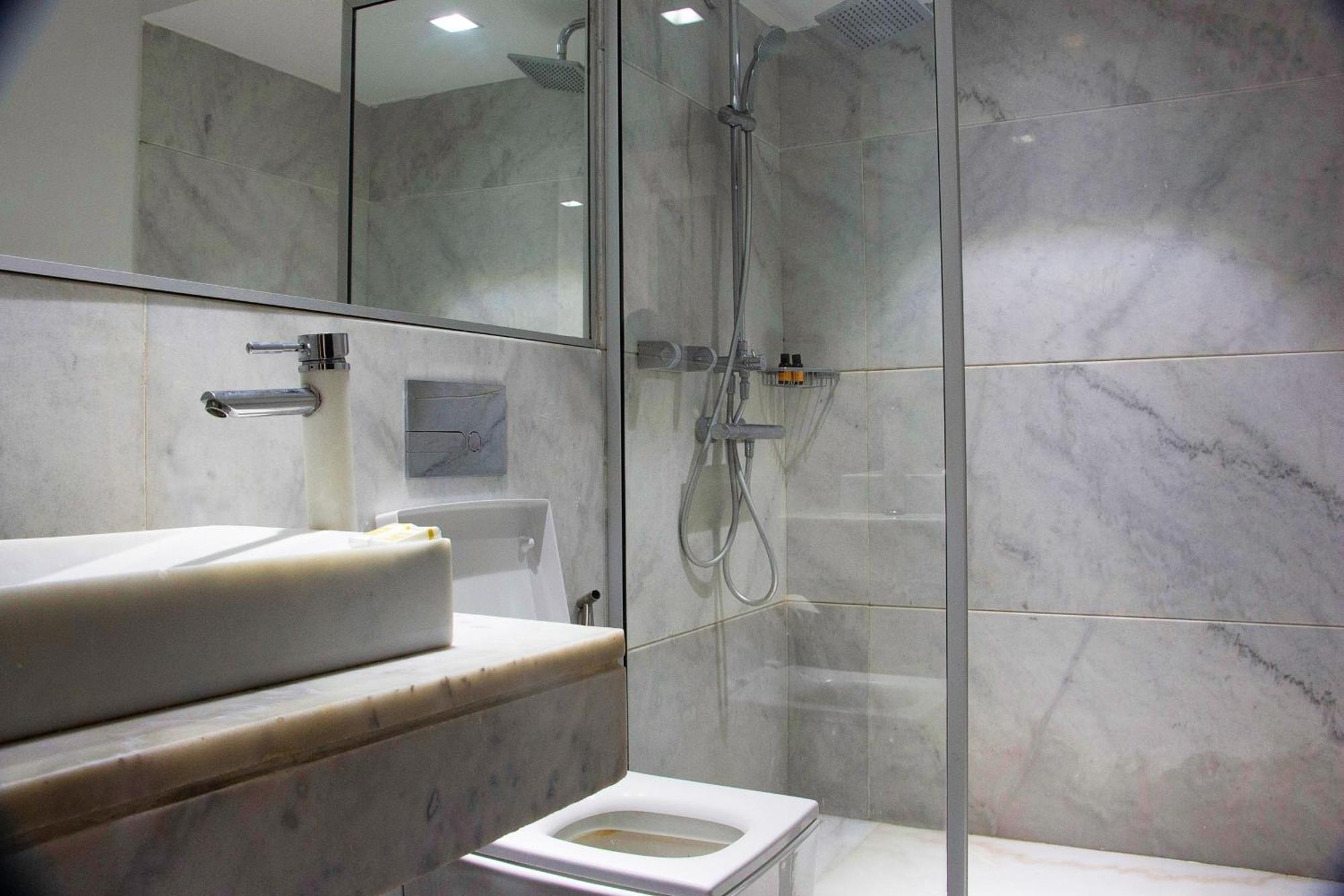 Lux 2br Loft - Oliver Palm Apartment