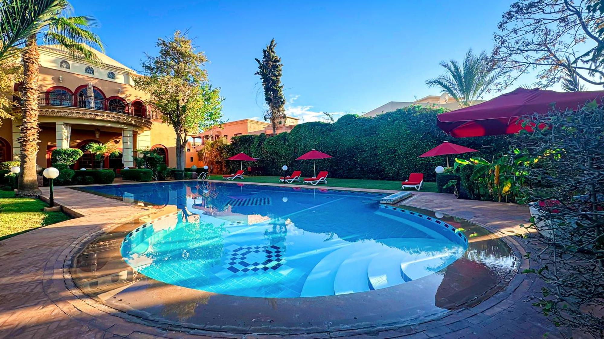 Charming Luxury - Pool & Hot Tub