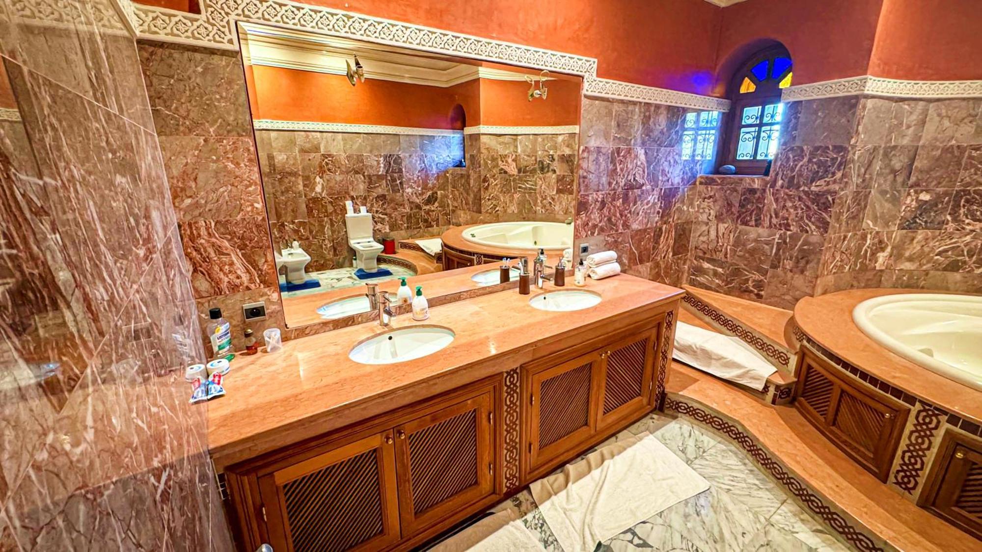 Charming Luxury - Pool & Hot Tub Villa Marrakesh