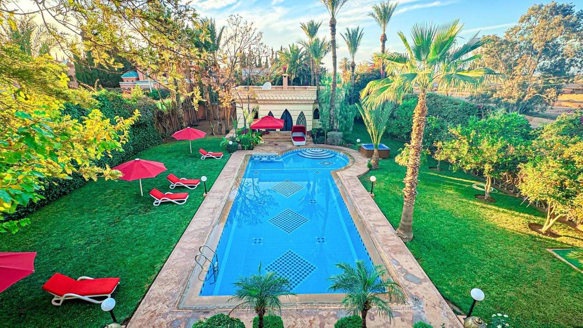 Charming Luxury - Pool & Hot Tub *