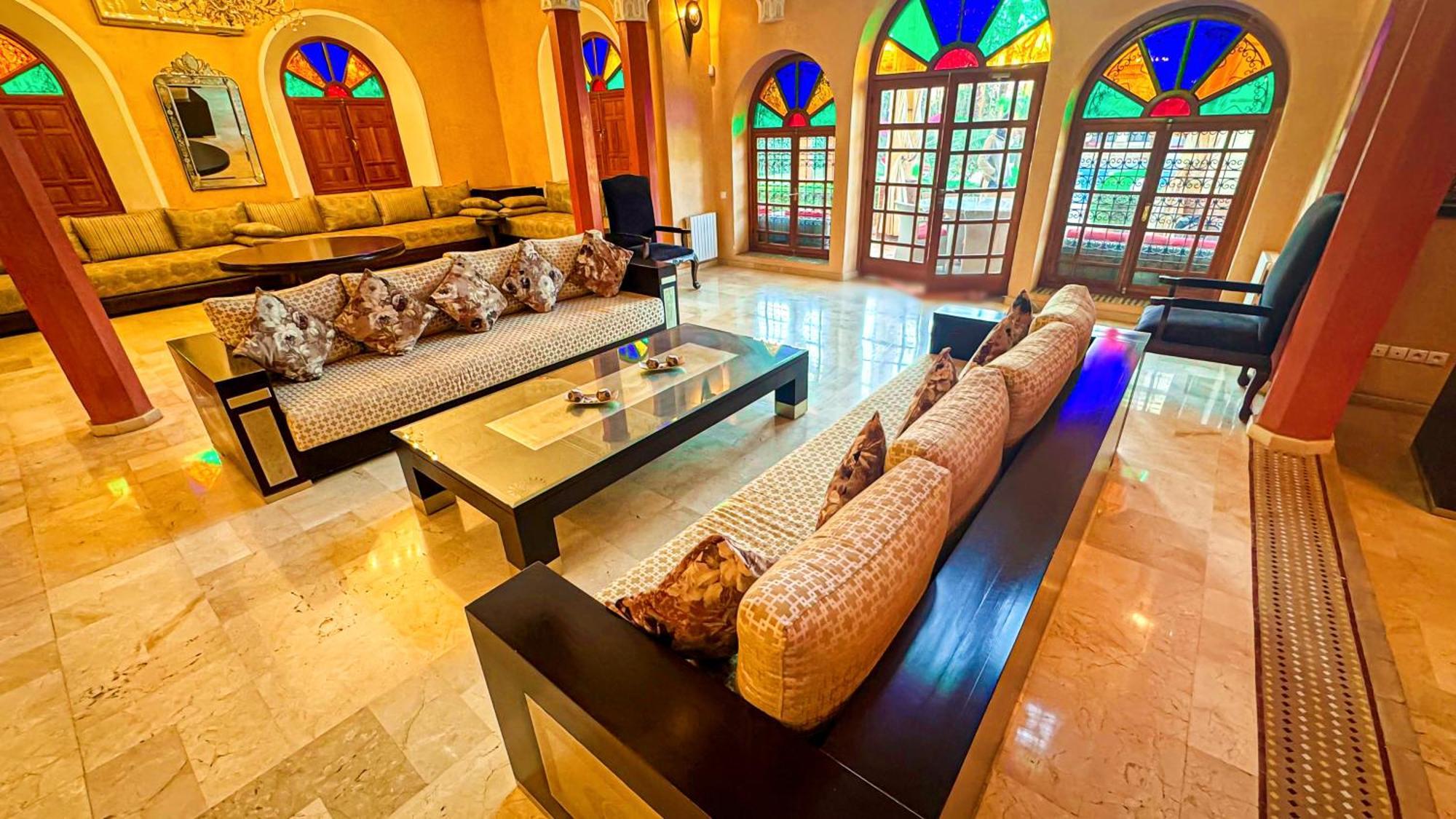 Charming Luxury - Pool & Hot Tub
