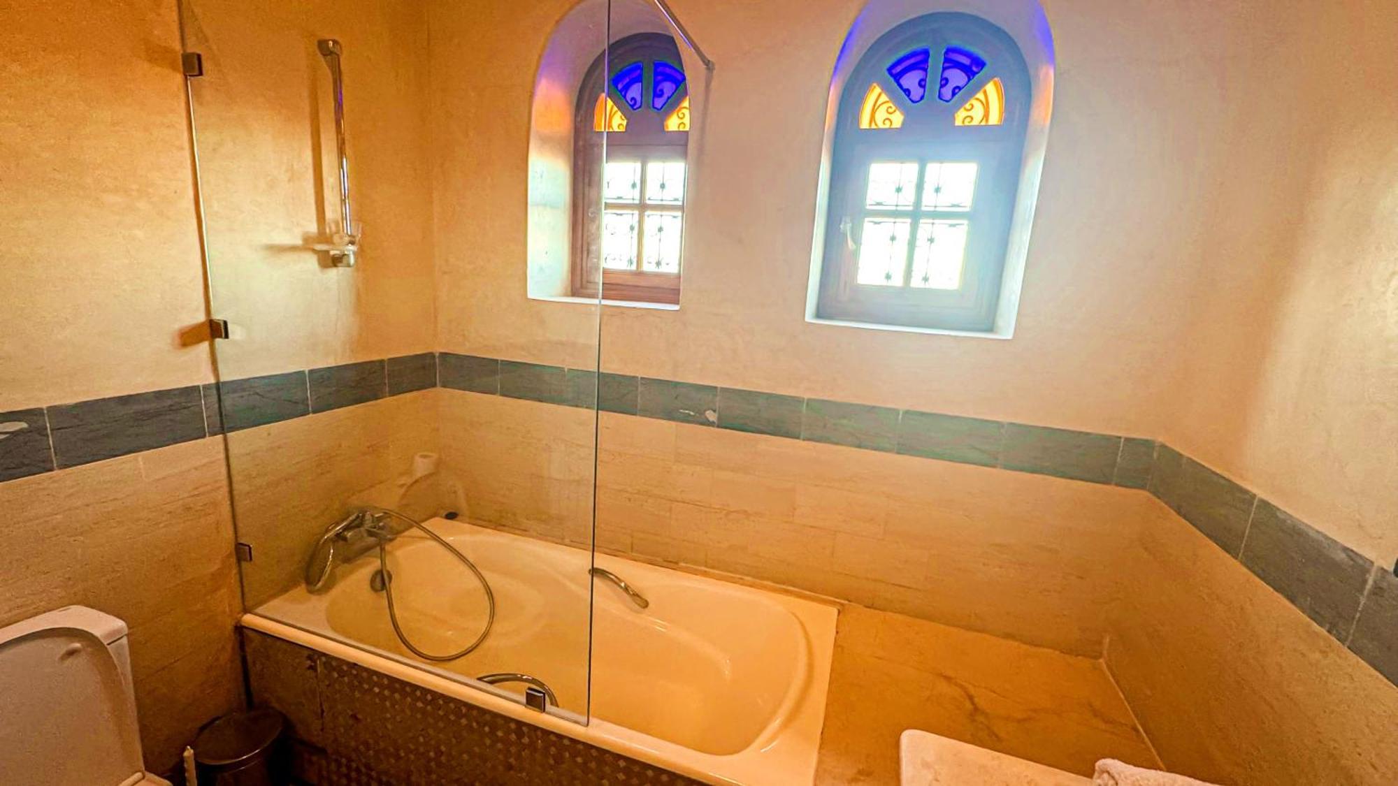 Charming Luxury - Pool & Hot Tub *