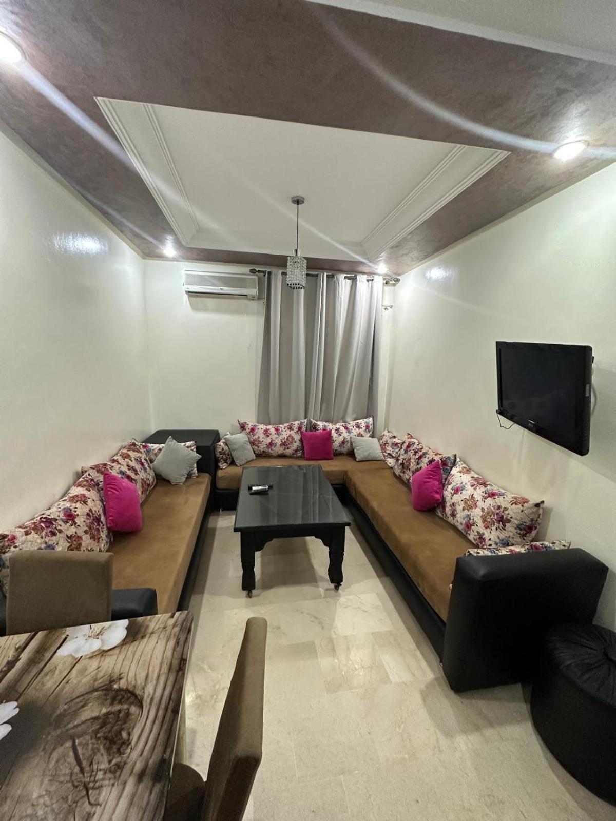 Le Strategique A 10mn De L'aeroport Face Gare Ctm Hivernage Appartement Marrakesh