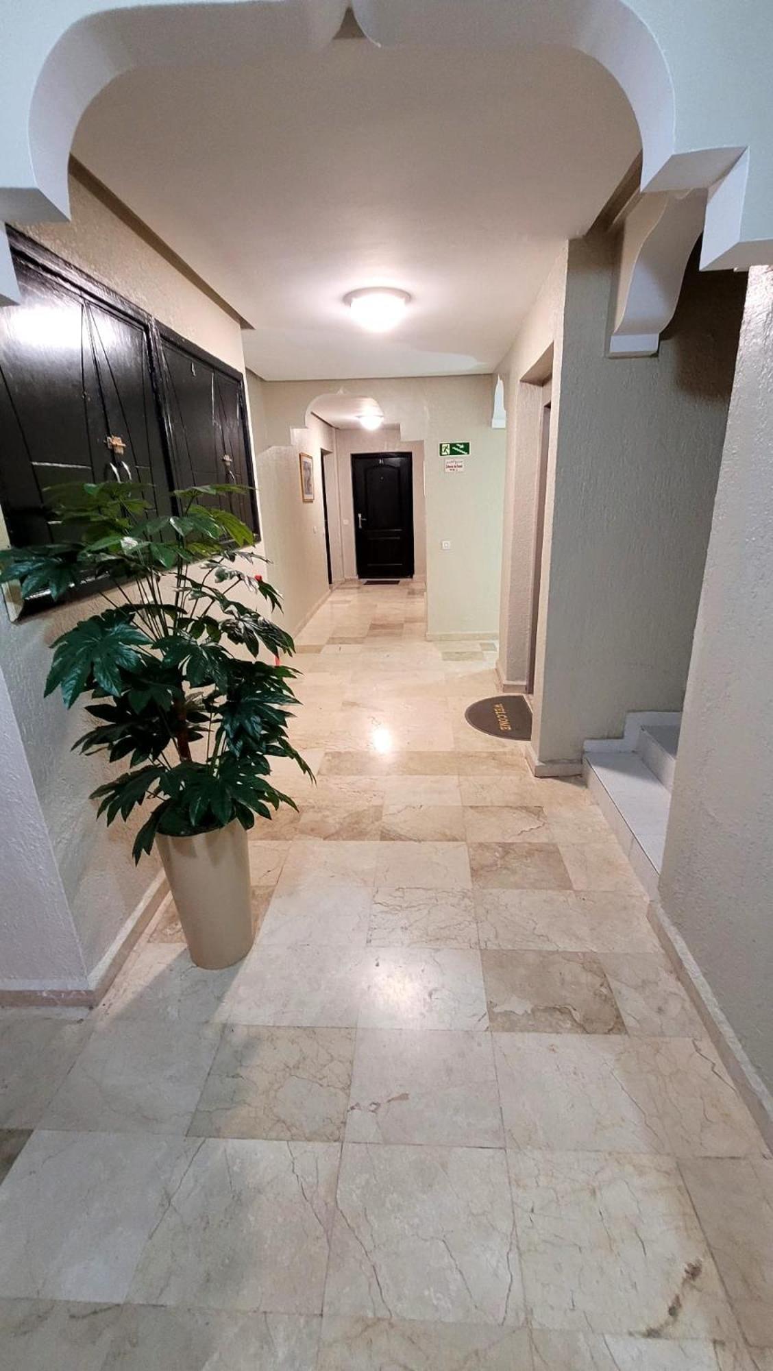 Appartement Le Strategique A 10mn De L'aeroport Face Gare Ctm Hivernage