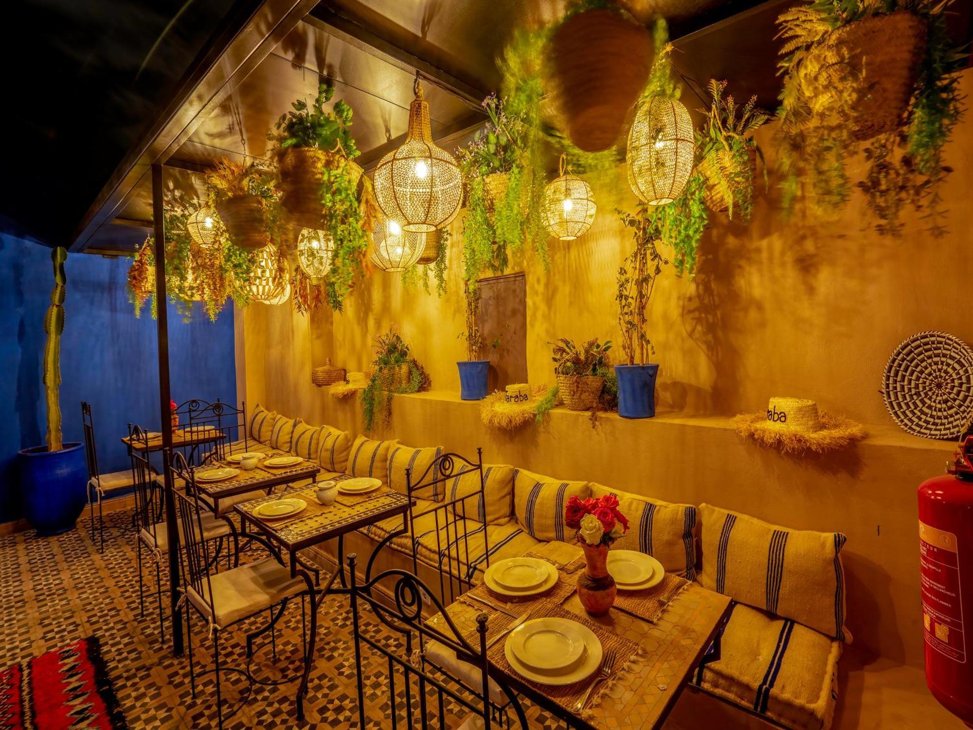 Riad Tarba & *