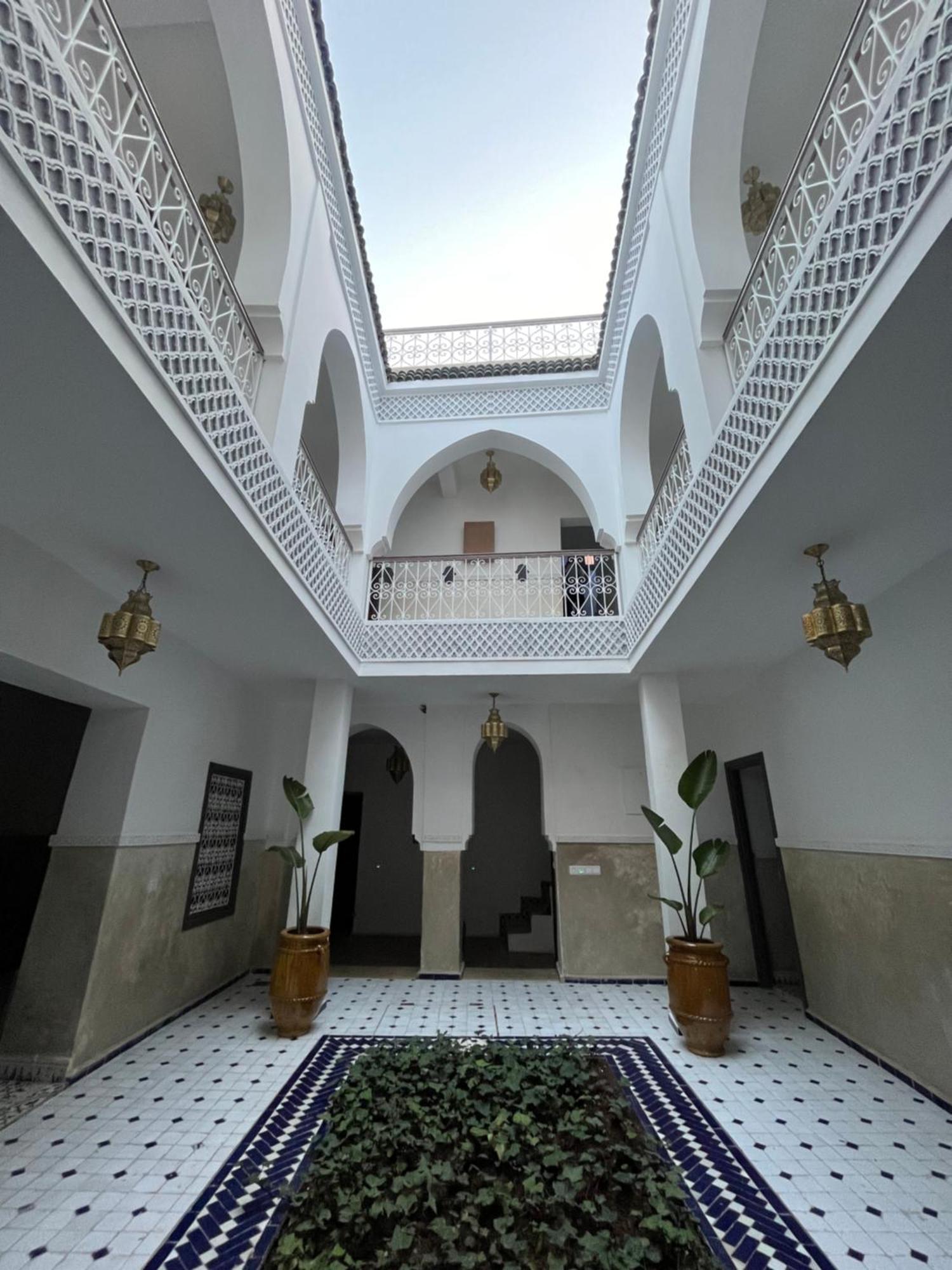 Riad Tarba &