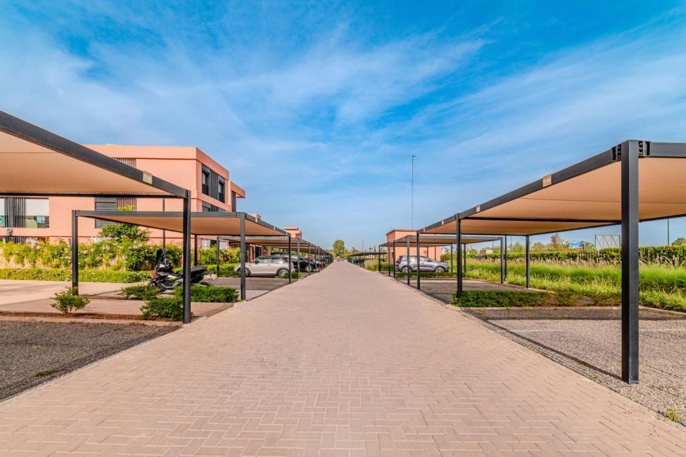Luxury And Serenity At Noria Golf And Pool *