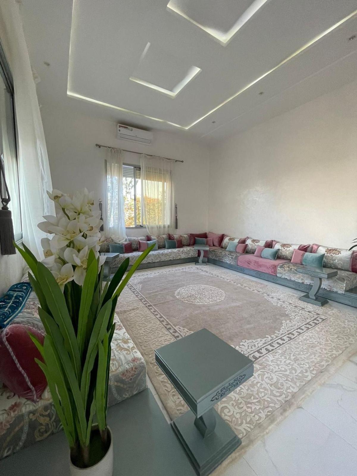 Villa Luxe A Marrakech Avec Piscine Chauffee