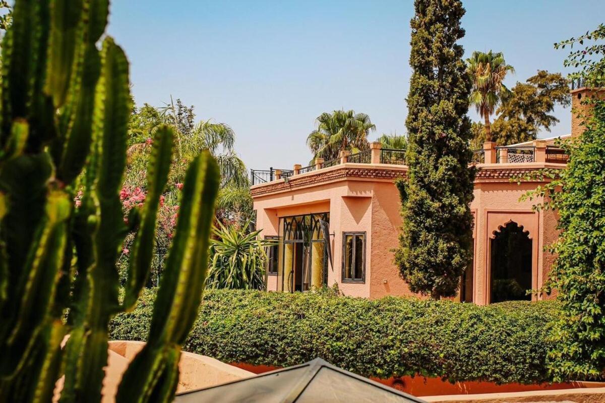 Park Villa, 8 Suites, Pool, 10mn From Gueliz Villa