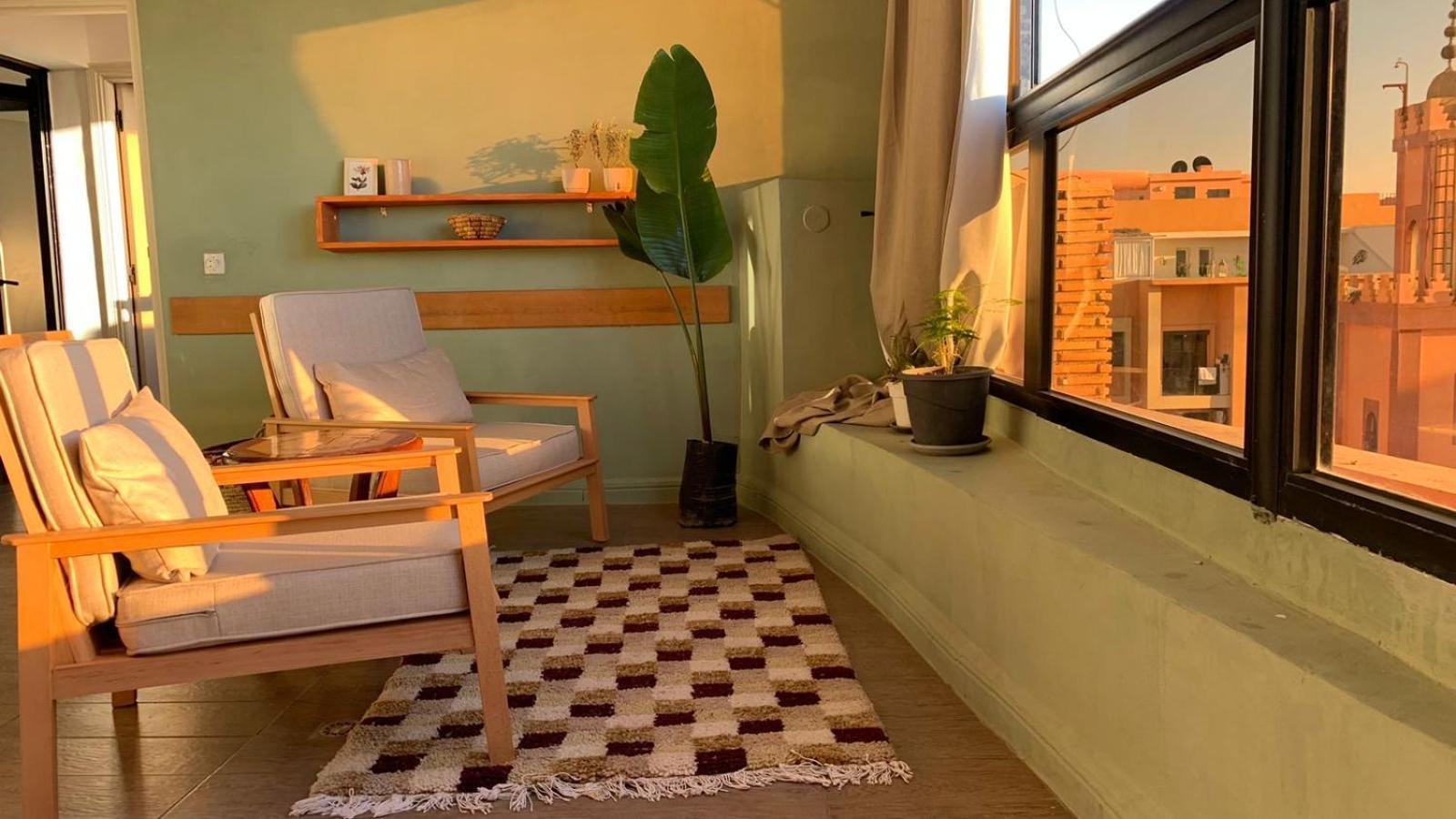 Sunlit With Panoramic Views