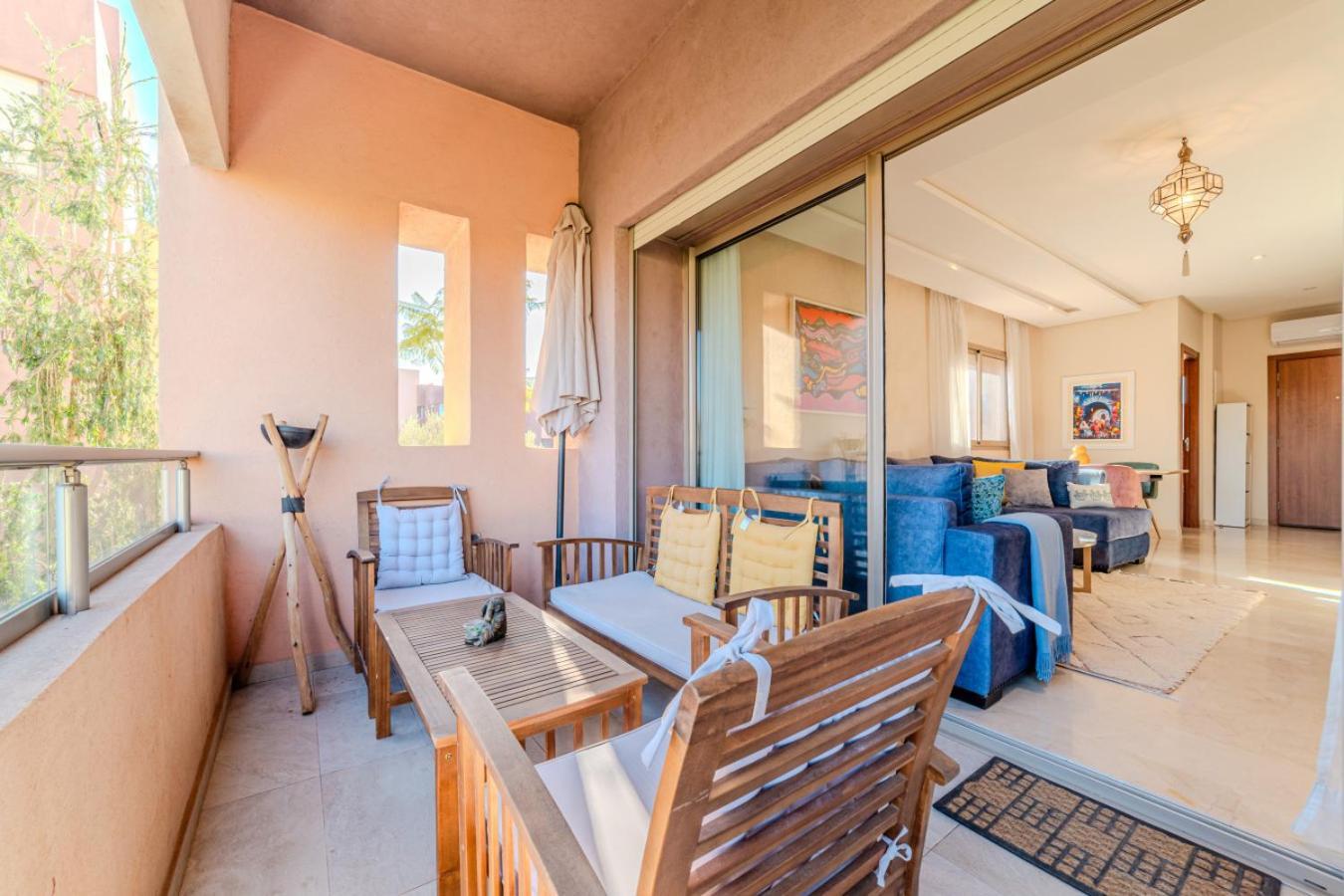 Serenity And Confort In Prestigia 10 Min Du Centre Apartamento