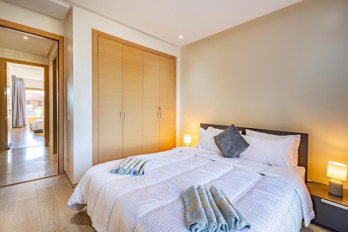 Prestigia Triple View Oasis Golf, Mountain & Pool Appartement