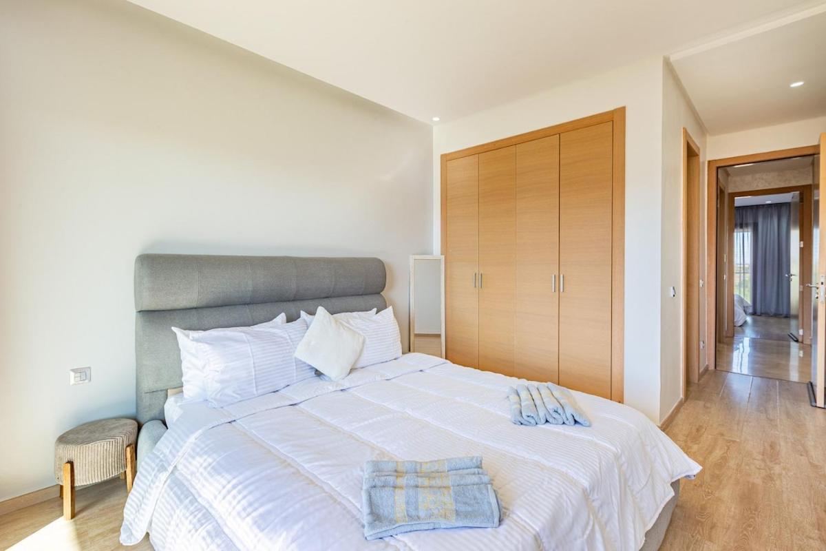 Prestigia Triple View Oasis Golf, Mountain & Pool *