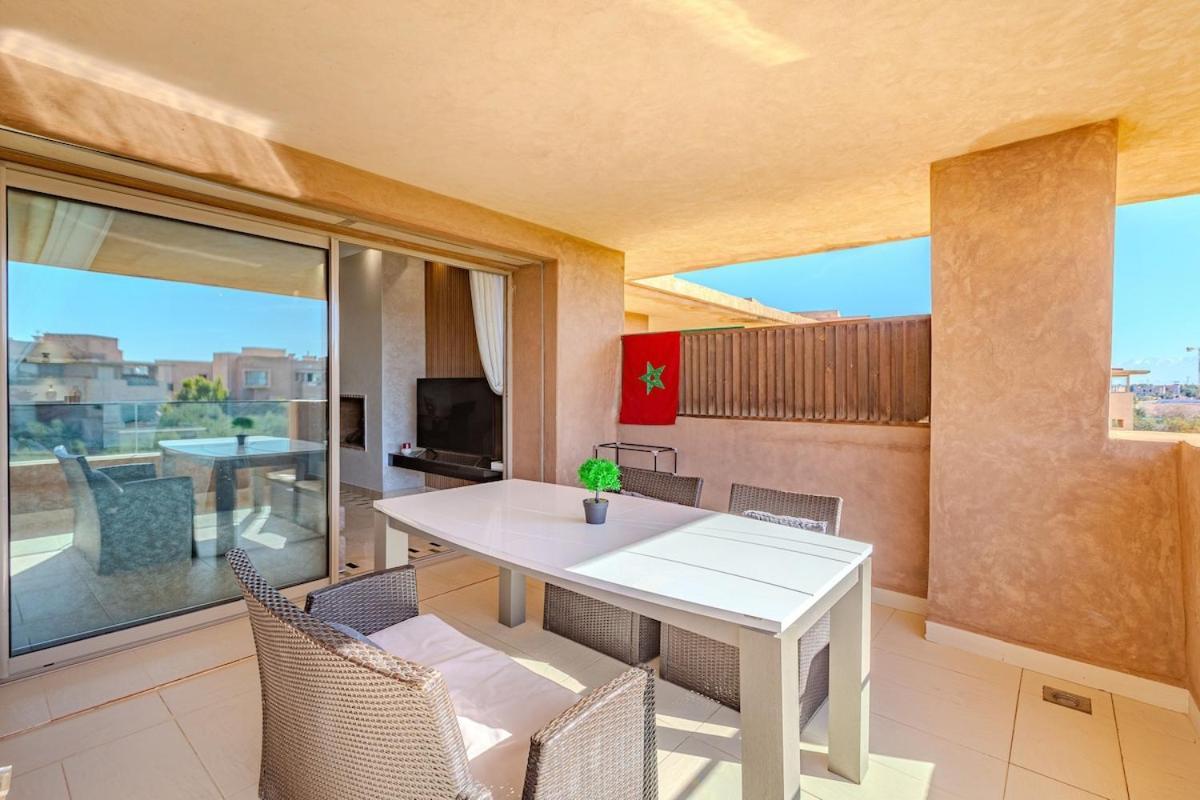 Prestigia Triple View Oasis Golf, Mountain & Pool Appartement *