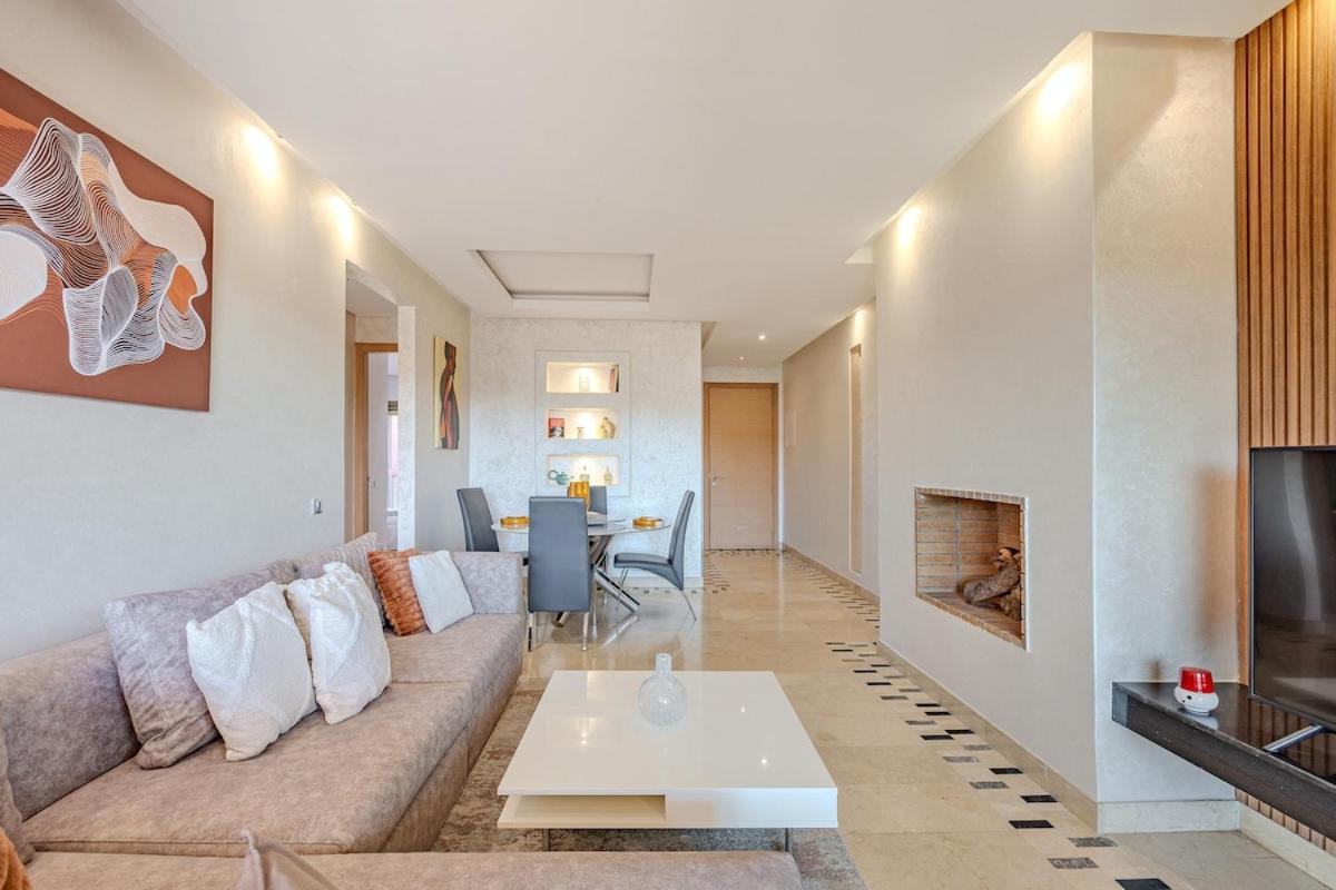 Prestigia Triple View Oasis Golf, Mountain & Pool Appartement