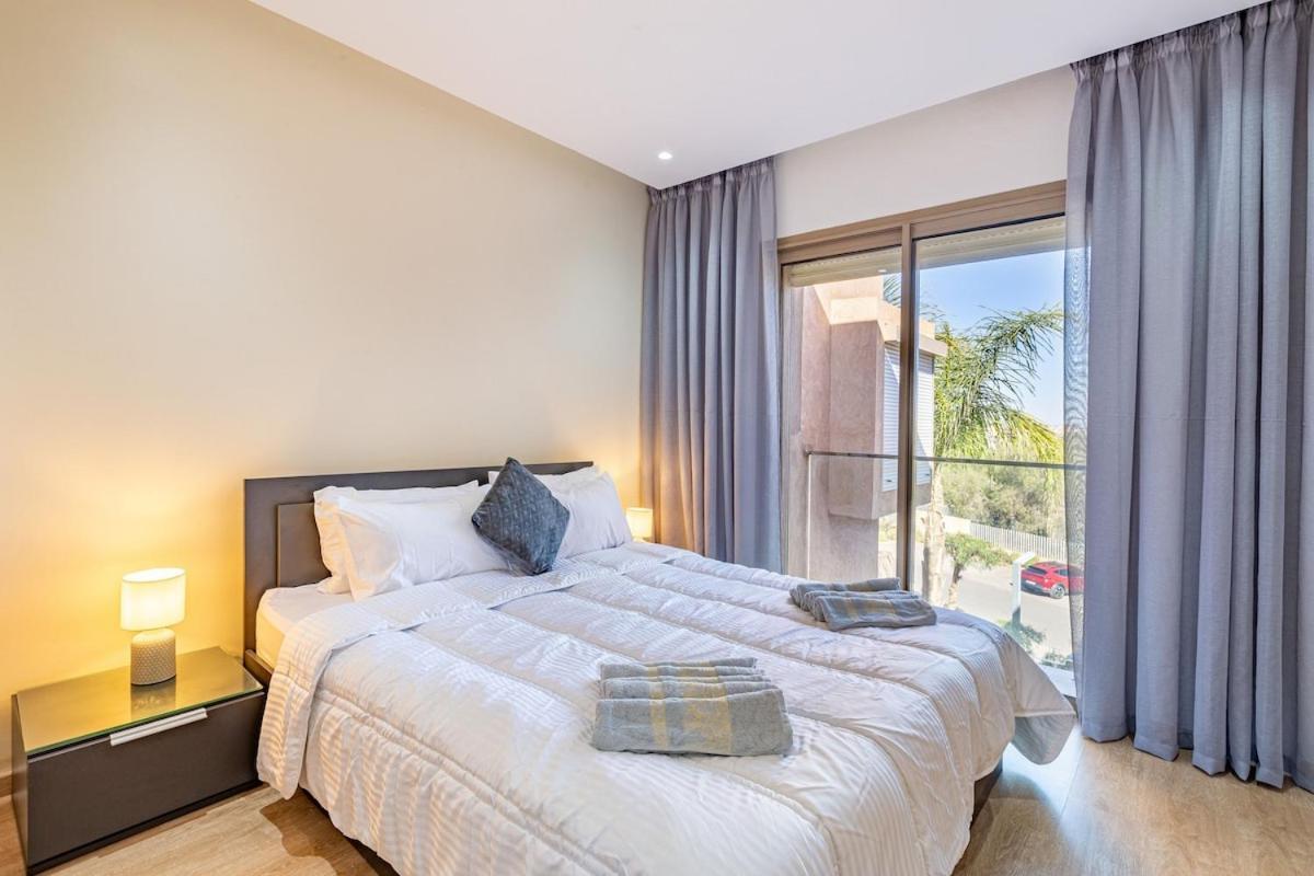 Prestigia Triple View Oasis Golf, Mountain & Pool *