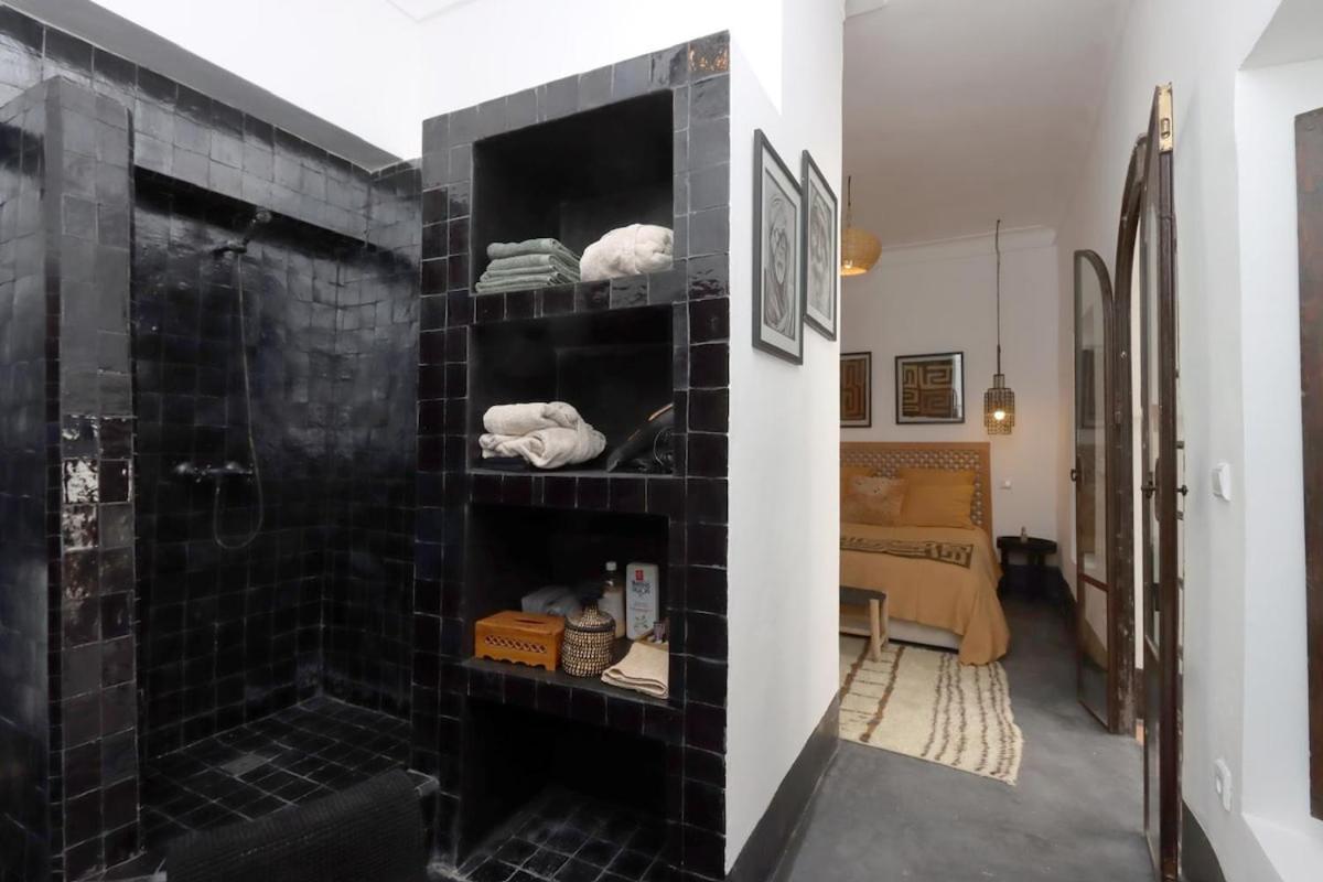 Amma, 2bedrooms, Private, Breakfast Included