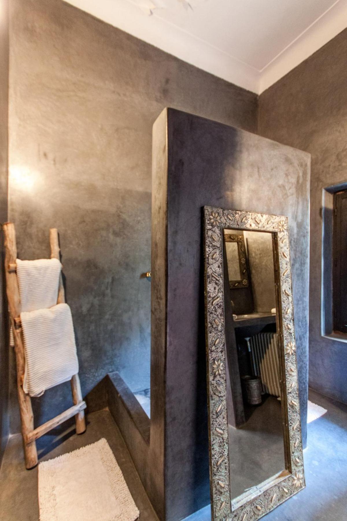 Villa Xcix, Basin, 3 Bedrooms In Medina Excluded