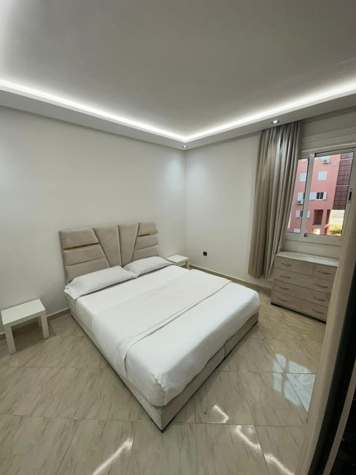 Centre T3 Jacuzzi Prive 2 Min De La Gare Apartment