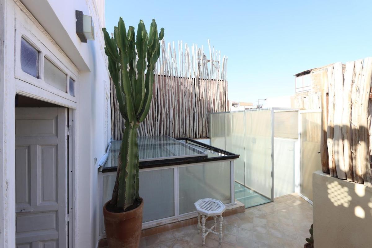 Dar Bensuh 2ch Prive Villa