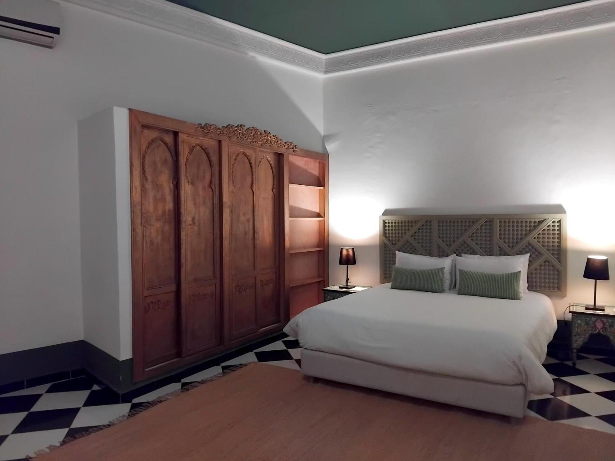 Yakimour Bed & Breakfast