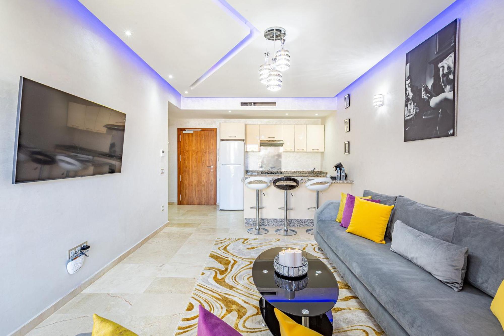 Royal Deluxe Silver - Marrakech, Luxe Pool View Apartment Marrakesh