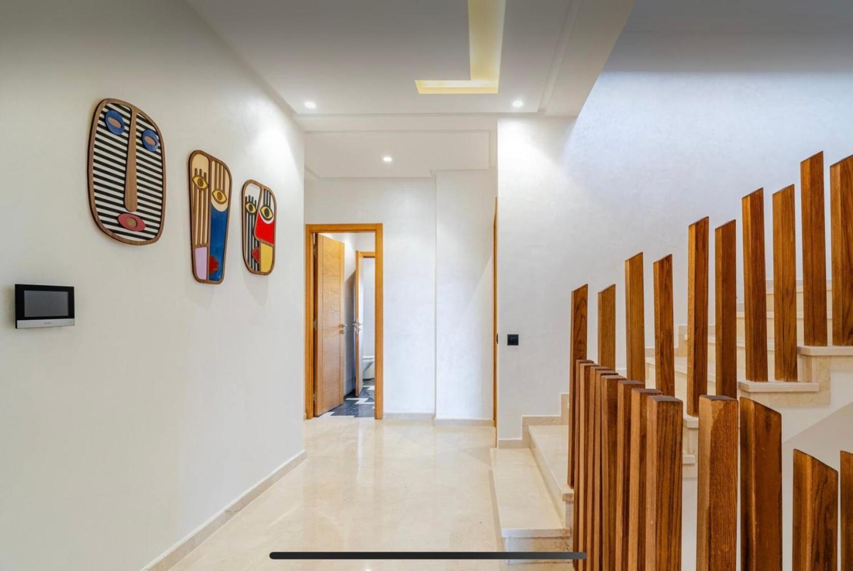 Exotic Vip Family Only -housekeeper ,billard,ping-pong,piscine Privee -chauffee Sur Demande- *