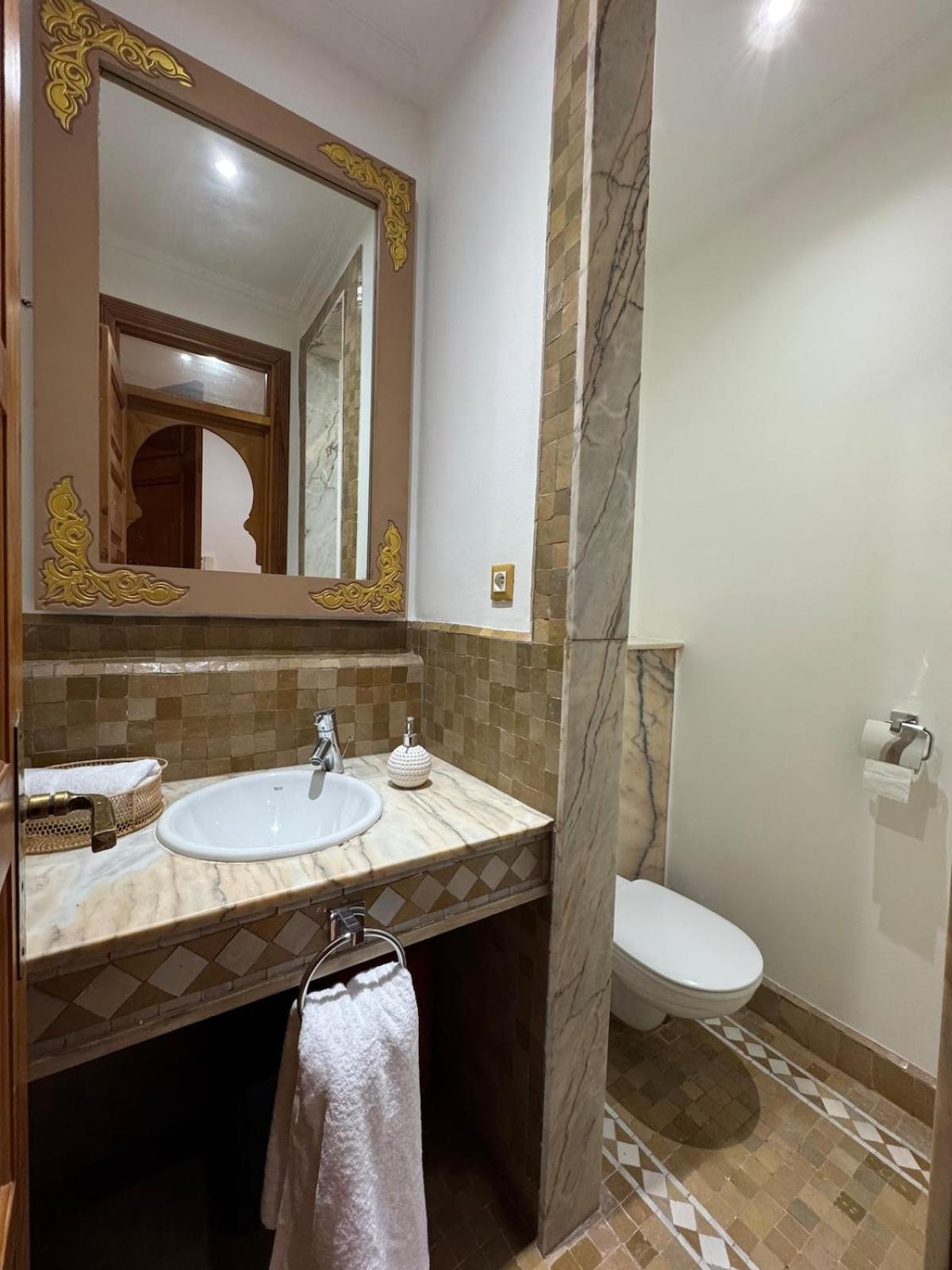 Traditional Moroccan Flat In Palmeraie *