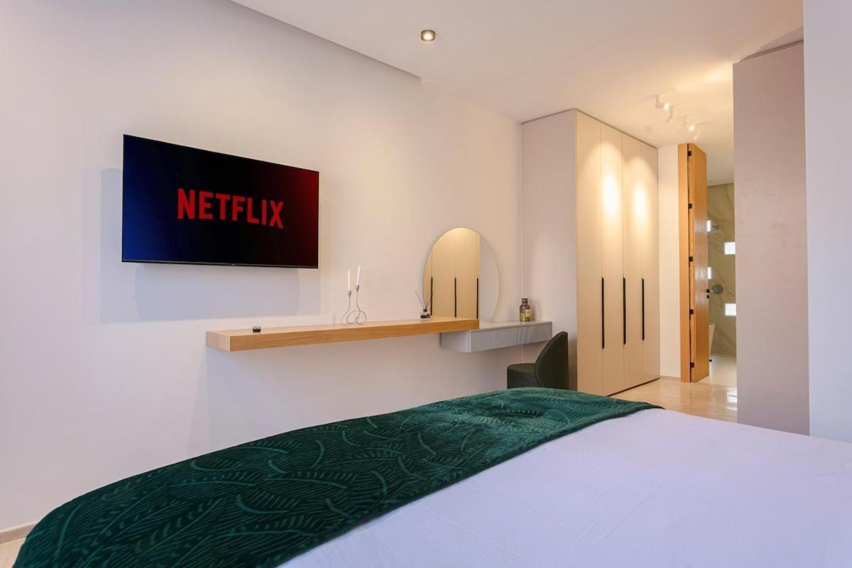 Appartement Beautiful 4 Bedroom Rooftop Pool *