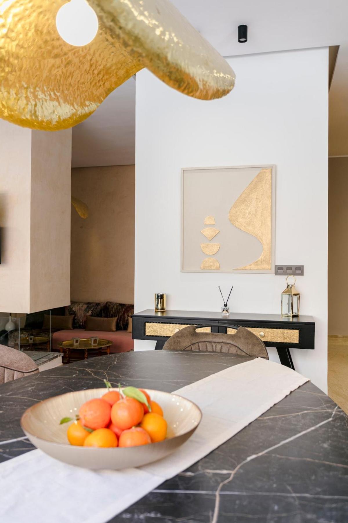 Appartement Beautiful 4 Bedroom Rooftop Pool