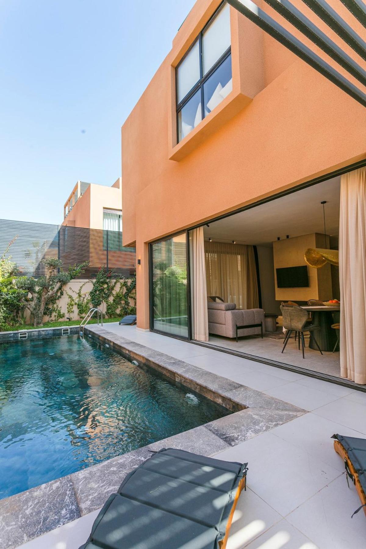 Beautiful 4 Bedroom Rooftop Pool * Marrakesh